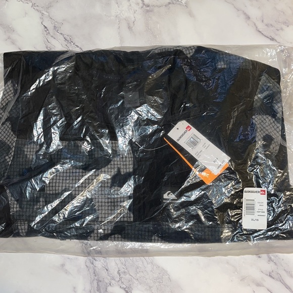 🔥Quiksilver Boy's XL 16 Aker Technical Half-Zip Fleece NWT - Picture 4 of 5